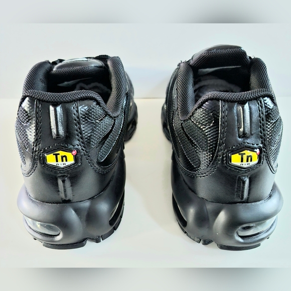 Hot new Women's Nike Airmax Tn Plus unisex size 9 gym shoes - Picture 2 of 5